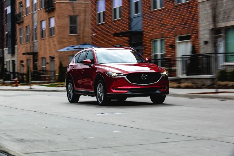  Mazda CX-5 Signature 2018 года  (NA) (фото 22 из 40)